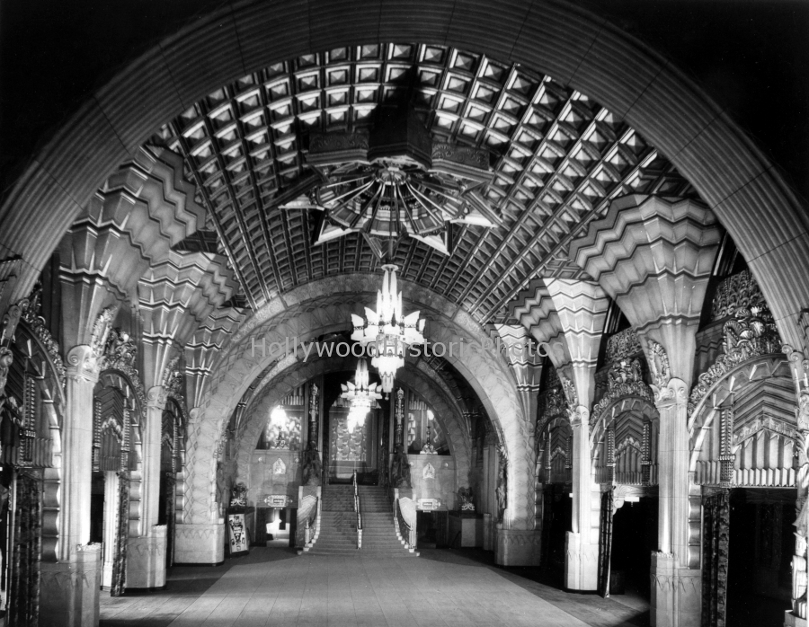 Pantages Theatre Interior 1930 Lobby 6233 Hollywood Blvd..jpg